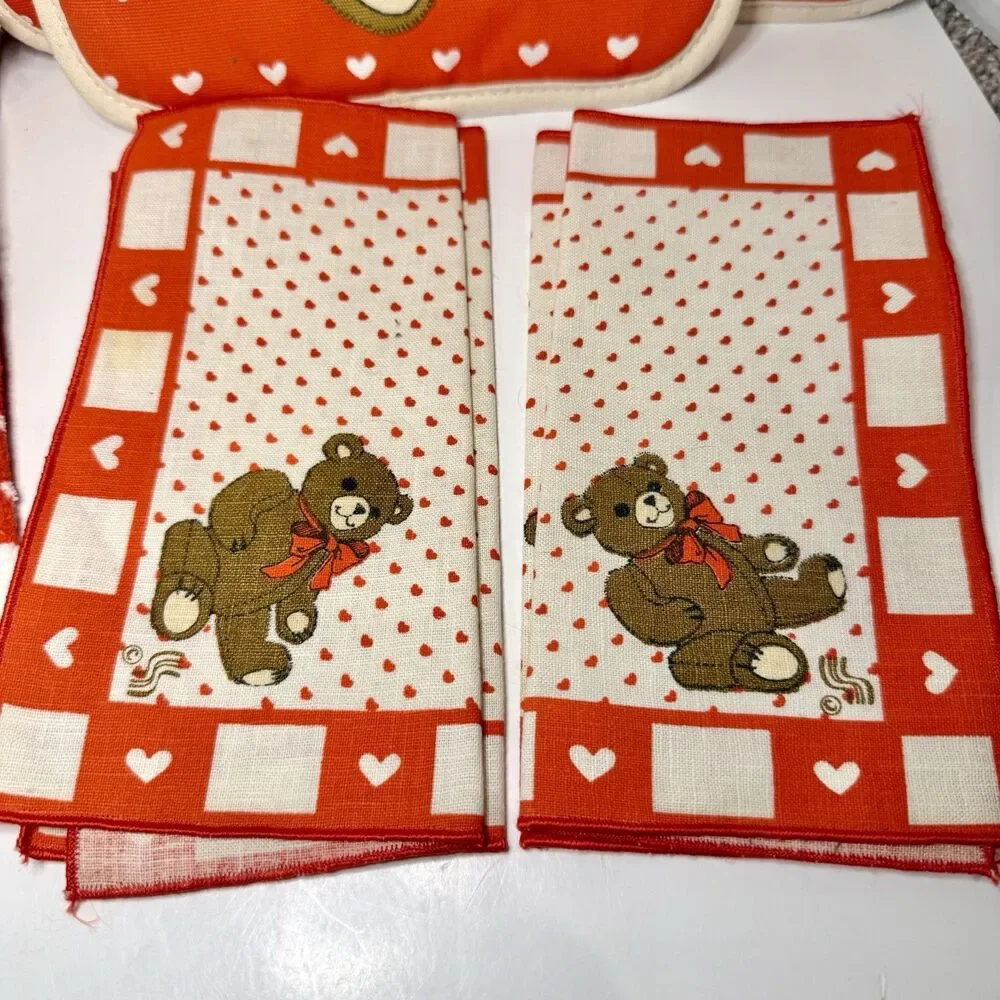 Teddy Bear Red Hearts Kitchen Set 7pc Potholders Napkins Towel VTG Cottagecore